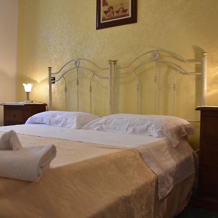 Il Ciclamino Bed And Breakfast Ascoli Piceno Exteriör bild